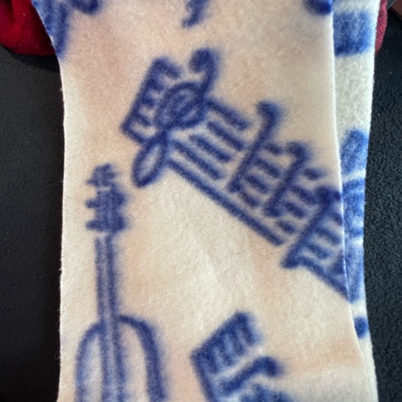 Fleece scarf NWOT musical motif W/fringe soft warm vintage Rare - Picture 2 of 5